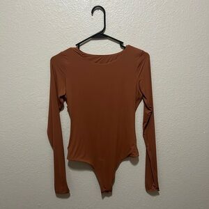 Mono B Long Sleeve Bodysuit Minimalist Neutral Size Medium Terracotta Brown